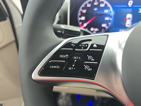 New 2026 Mercedes-Benz C 300 4MATIC Sedan image 17