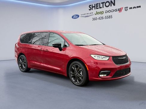 New 2026 Chrysler Pacifica Select image 7