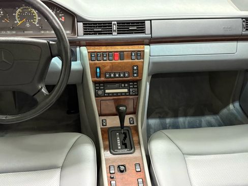 Used 1995 Mercedes-Benz E 320 Coupe image 30