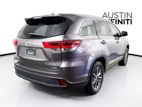 Used 2018 Toyota Highlander XLE FWD image 7