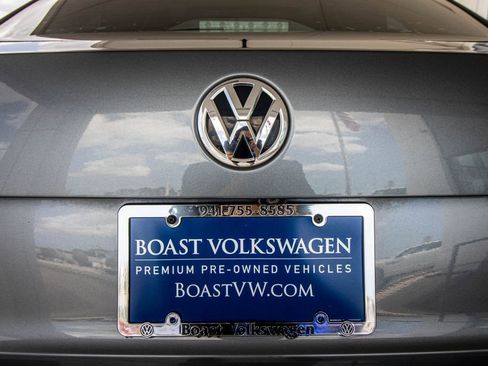 Used 2017 Volkswagen Jetta SE image 17