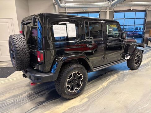 Used 2015 Jeep Wrangler Unlimited Rubicon image 28