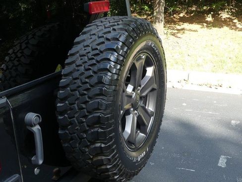 Used 2018 Jeep Wrangler Unlimited Rubicon AWD/4WD image 30