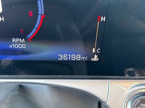 Used 2025 Chevrolet Trax LT image 24