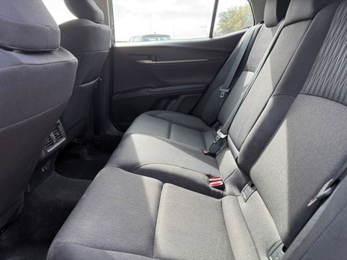 Used 2025 Toyota Camry LE image 27