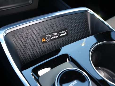 New 2026 Chevrolet Equinox ACTIV w/ Convenience Package III image 21