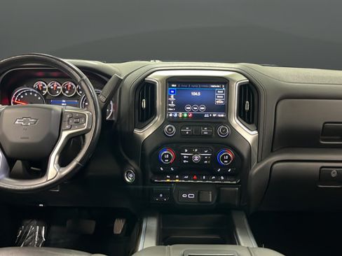 Used 2021 Chevrolet Silverado 1500 LT Trail Boss w/ Convenience Package II AWD/4WD image 11