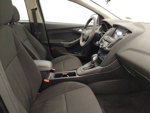 Used 2017 Ford Focus SEL image 21