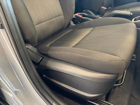 Used 2021 Hyundai Venue SE FWD image 20