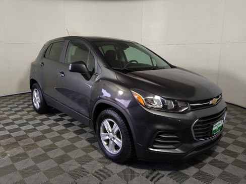 Used 2020 Chevrolet Trax LS w/ Tint and Cruise Package FWD image 11