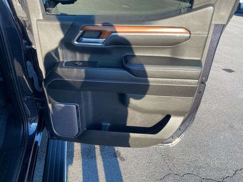 Used 2022 GMC Sierra 1500 Denali w/ Denali Reserve Package image 30