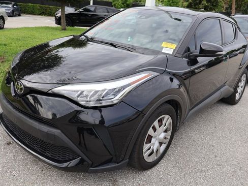 Used 2021 Toyota C-HR LE FWD image 2