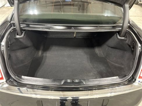 Used 2013 Chrysler 300 image 23