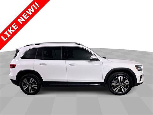 Used 2024 Mercedes-Benz GLB 250 4MATIC image 9