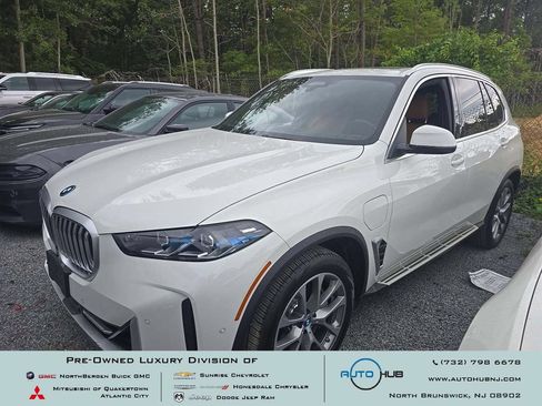 Used 2024 BMW X5 xDrive50e w/ Premium Package AWD/4WD image 1