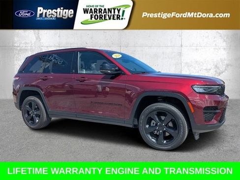 Used 2024 Jeep Grand Cherokee Altitude AWD/4WD image 1