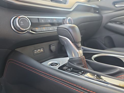 Used 2025 Nissan Altima 2.5 SR image 37