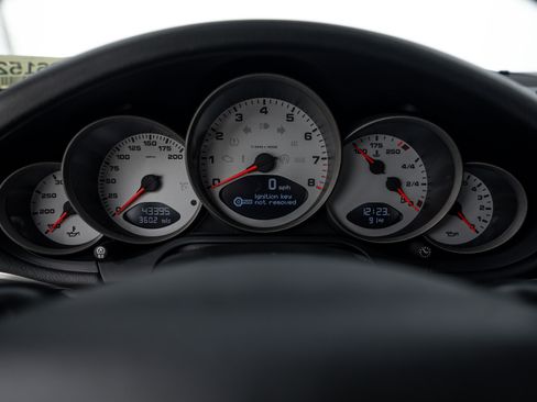 Used 2005 Porsche 911 Carrera S RWD image 22