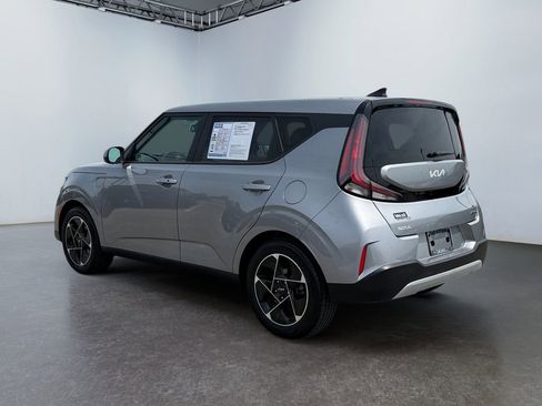 Used 2023 Kia Soul EX FWD image 5