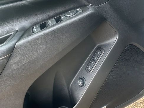 Used 2020 Chevrolet Equinox Premier image 10