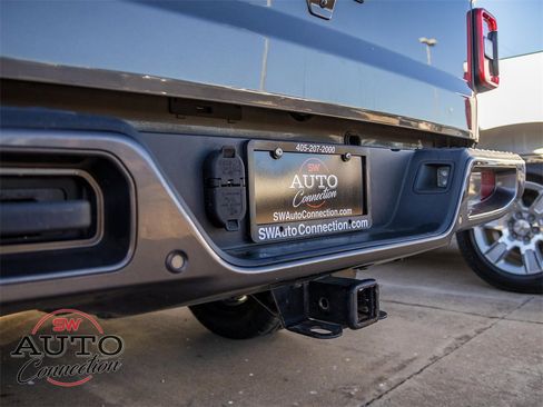 Used 2021 Jeep Gladiator Overland image 8