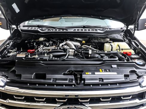 Used 2024 Ford F250 Lariat w/ Chrome Package image 12