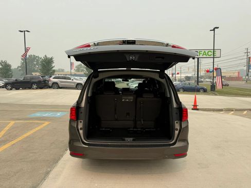 Used 2018 Honda Odyssey EX image 13