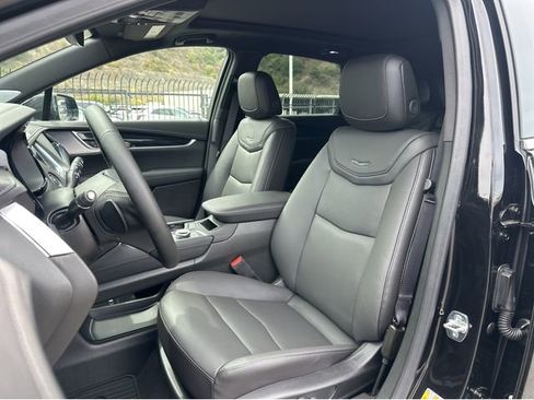 New 2025 Cadillac XT5 Premium Luxury image 6
