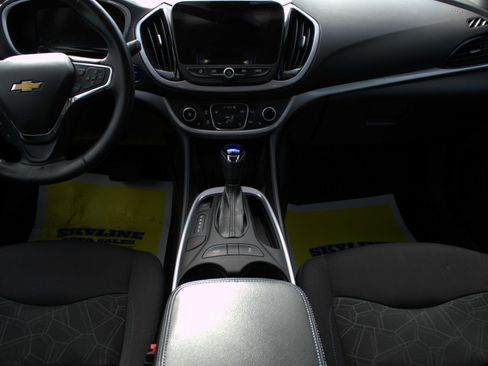 Used 2017 Chevrolet Volt LT w/ Comfort Package image 12