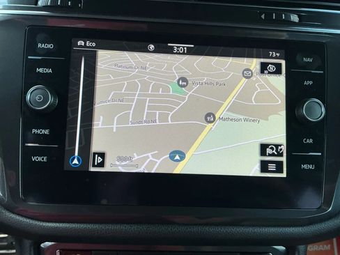 Used 2021 Volkswagen Tiguan SEL Premium R-Line image 29