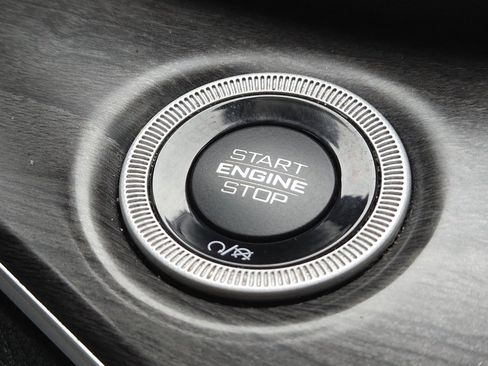 Used 2022 Jeep Grand Cherokee L Limited image 17