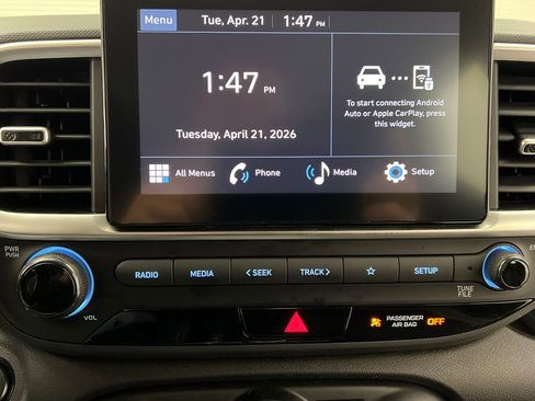 Used 2025 Hyundai Venue SEL FWD image 47