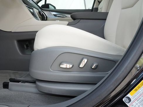 Used 2025 Cadillac XT5 Premium Luxury FWD image 27