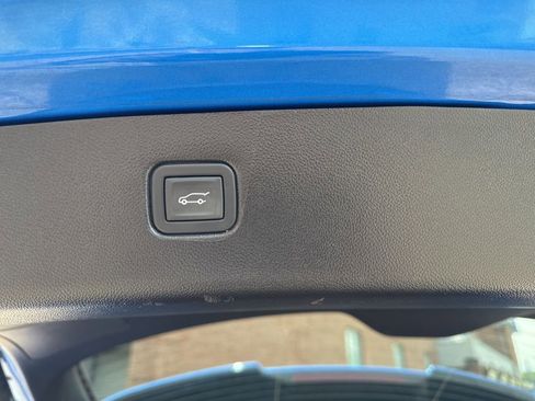 Used 2024 Chevrolet Blazer LT FWD image 8