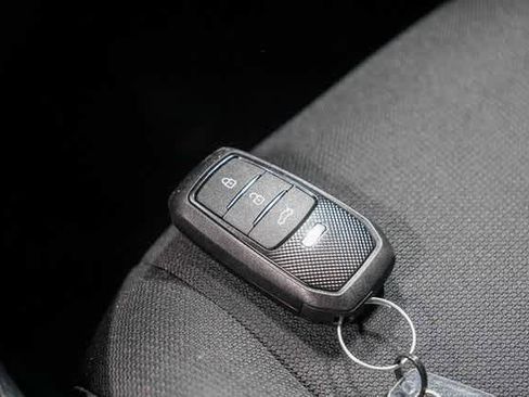 Certified 2023 Toyota Corolla Cross LE image 30