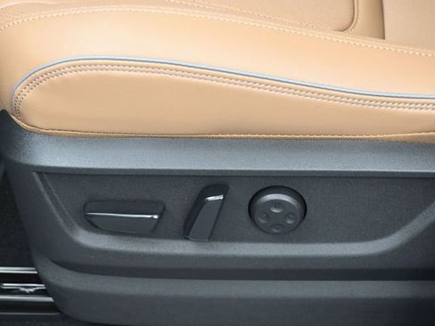 New 2026 INFINITI QX80 Luxe image 12