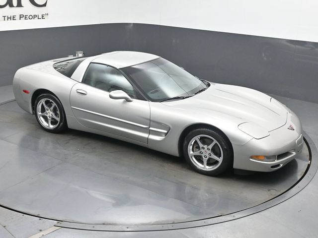 Used 2004 Chevrolet Corvette Coupe RWD image 40