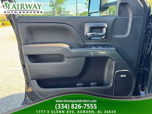 Used 2017 GMC Sierra 2500 SLT w/ All Terrain HD Package image 27