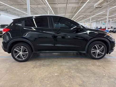 Certified 2022 Honda HR-V EX-L image 2