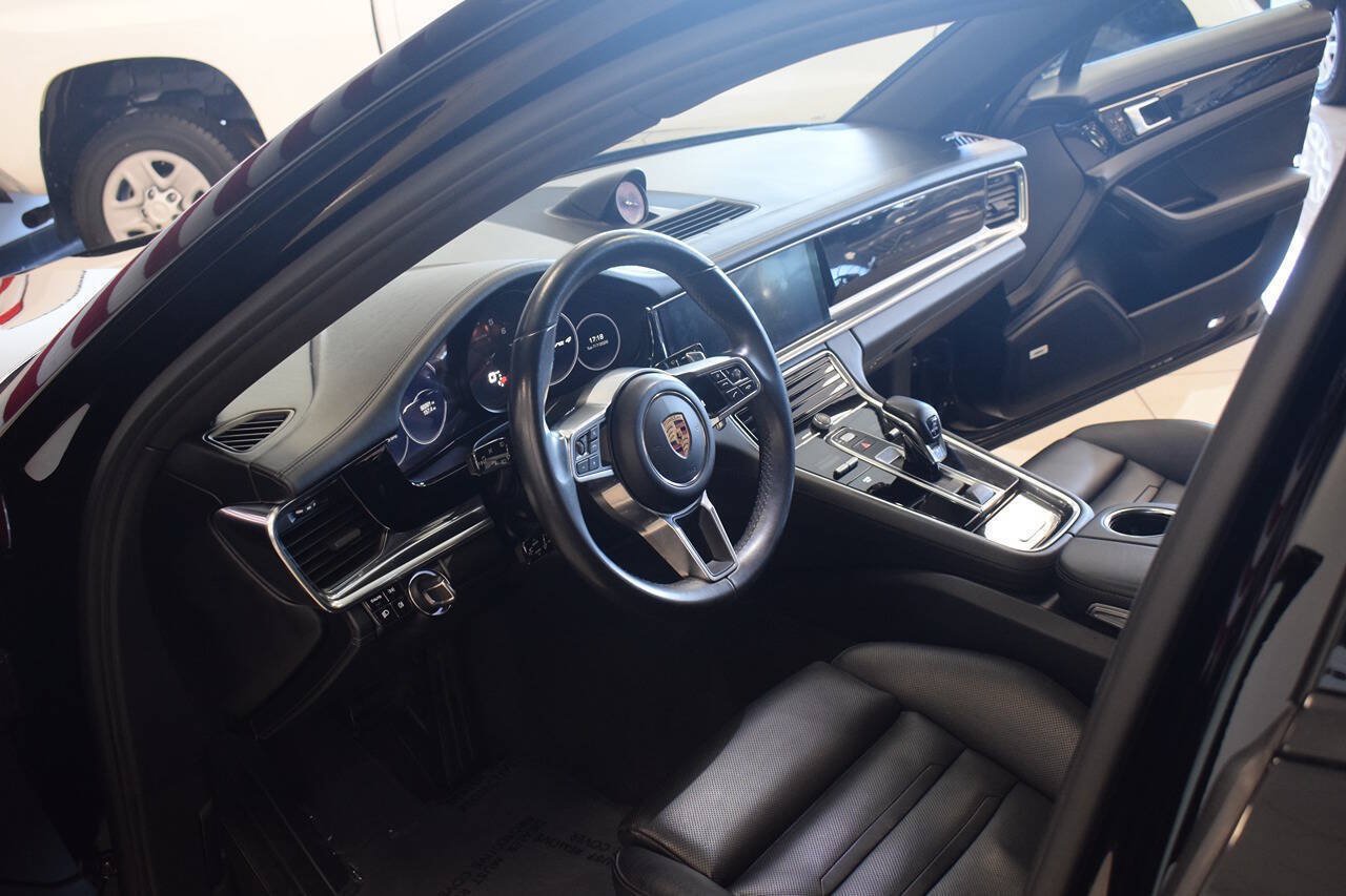Used 2018 Porsche Panamera 4 AWD/4WD image 10