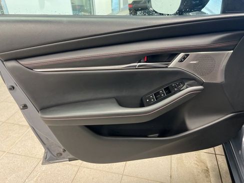 Used 2023 MAZDA MAZDA3 s image 16