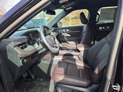 New 2026 Ford Explorer Platinum image 12