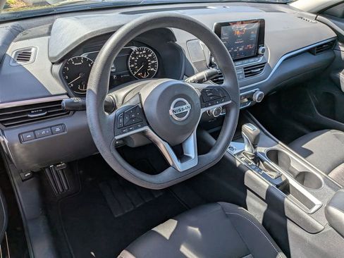 Used 2022 Nissan Altima 2.5 SV image 10