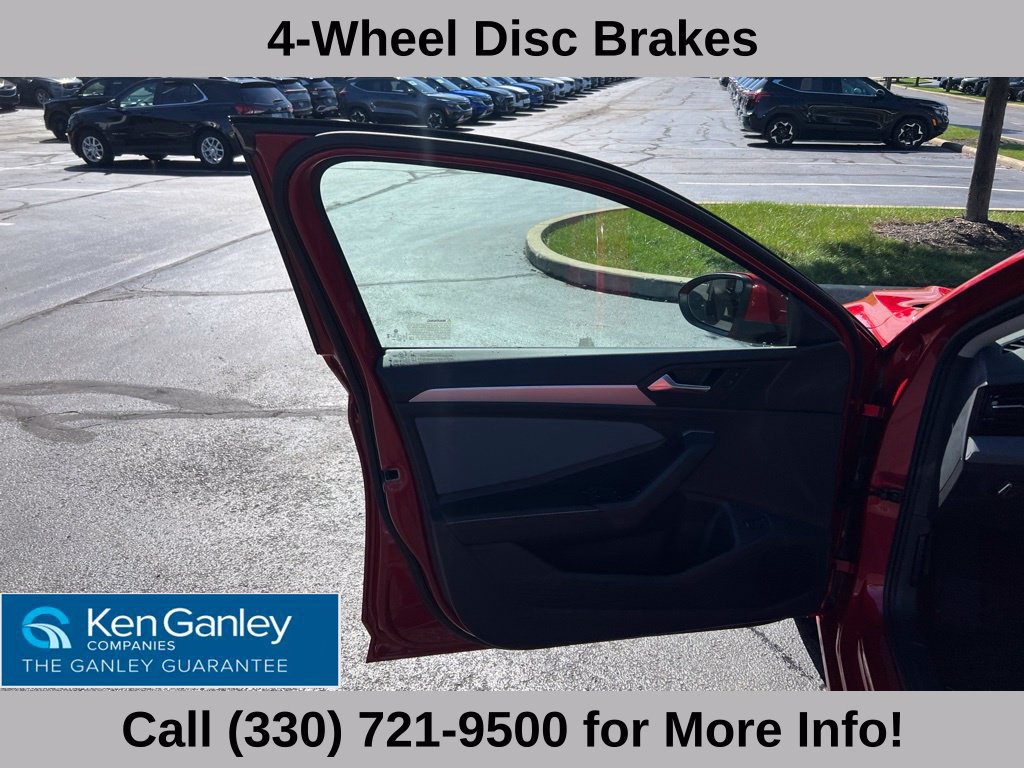 Used 2026 Volkswagen Jetta SE FWD image 23