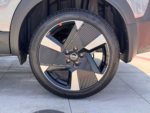 New 2025 Nissan Kicks SR image 8