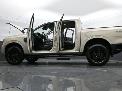 New 2025 Ford Ranger Lariat w/ FX4 Off-Road Package image 38