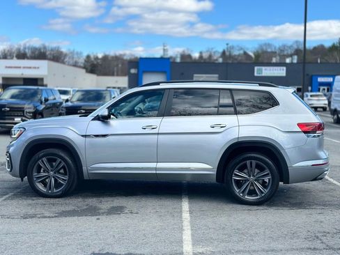 Used 2021 Volkswagen Atlas SE w/ Panoramic Sunroof Package image 3