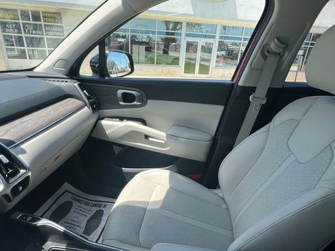 Used 2022 Kia Sorento EX w/ Panoramic Sunroof Package FWD image 21