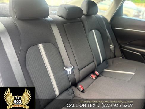 Used 2023 Hyundai Sonata SEL w/ Cargo Package FWD image 11