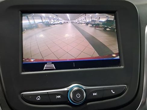 Used 2021 Chevrolet Equinox LT FWD image 26